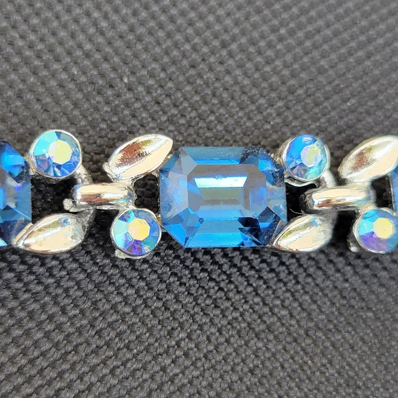 Lisner Bracelet ~ Vintage Faux Sapphire ~ Aurora Borealis ~ Pretty! *See Notes* - Picture 11 of 16